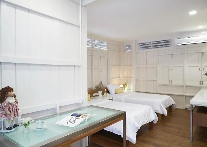 Uncle Loy's Boutique House 4*
