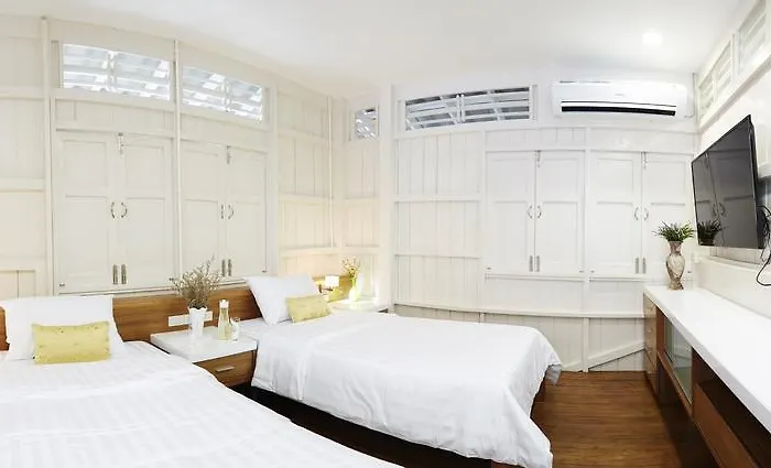 Uncle Loy's Boutique House 4*